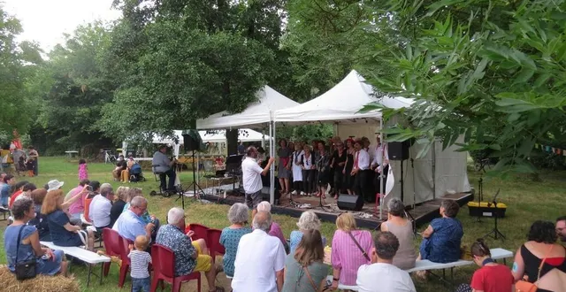 photo  un orchestre sera présent.  &copy;  archive-le maine libre 