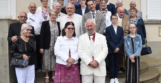 photo  dominique et édith ont fêté leurs noces d’or à dollon où ils résident désormais.  &copy;  le maine libre 