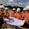 photo  visite de chantier, ce mercredi 24 juillet 2024. à gauche, françoise travers, en charge des aménagements à la direction départementale des routes. à droite, dominique le mèner, président du conseil départemental. 