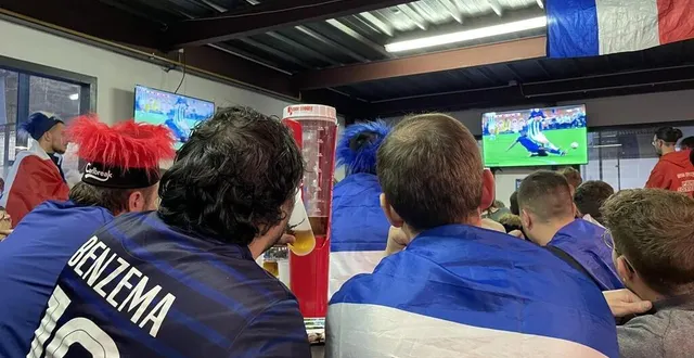 photo  bazsports à flers (orne), lors de la diffusion de la finale de la coupe du monde, le 18 décembre 2022.  &copy;  ouest-france 