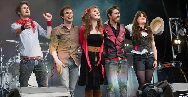 photo  le groupe gad zukes, composé de cinq frères et sœurs remplis d’énergie, offre un son pop rock teinté de ses origines britanniques. il montera sur la scène d’alençon plage jeudi 25 juillet, à 20 h 30.  &copy;  archives ouest-france 