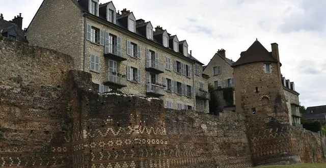 photo  des sondages ont été effectués auprès des habitants de la ville.  &copy;  archives le maine libre - denis lambert 