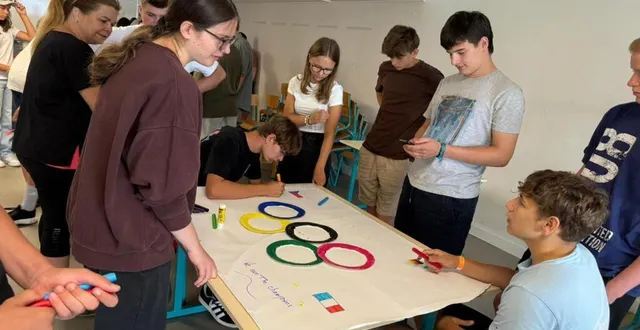 photo  les jeunes des trois pays ont pu participer à des activités centrées sur les jeux olympiques.  &copy;  comité de jumelage 