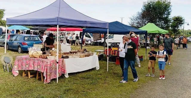 photo  les 3 jours de neuville du comité des fêtes ont attiré la foule avec le loto, les animations et le bric-à-brac.  &copy;  le maine libre 