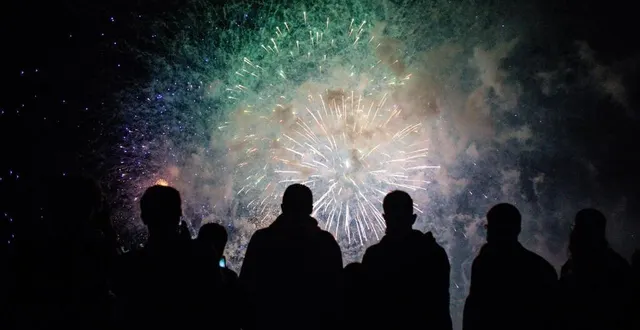 photo  un feu d’artifice sera tiré vers 23 h à avoise, samedi 27 juillet 2024. photo d’illustration.  &copy;  guillaume saligot / archives ouest-france 