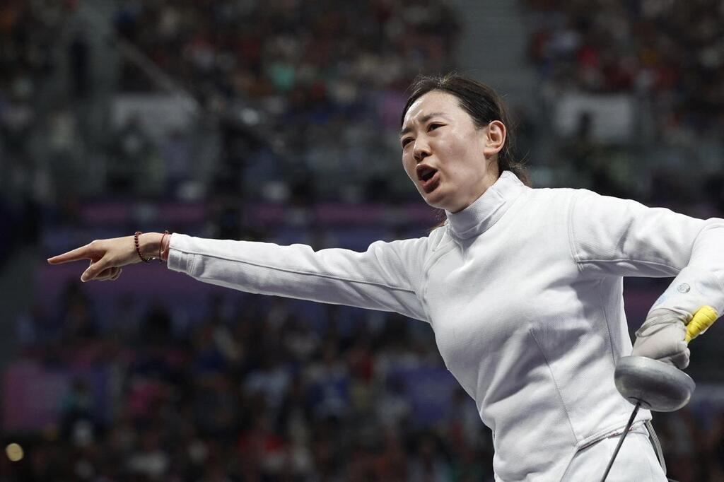 JO 2024 Escrime. La Chinoise Yiwen Sun refuse de quitter la piste et