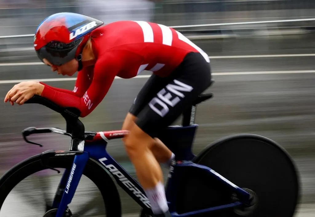 VIDEO. JO Cyclisme sous la pluie, les chutes s’enchaînent sur le
