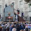 photo la tournée des villages du théâtre régional des pays de la loire s’est arrêtée devant l’abbaye mercredi dernier.