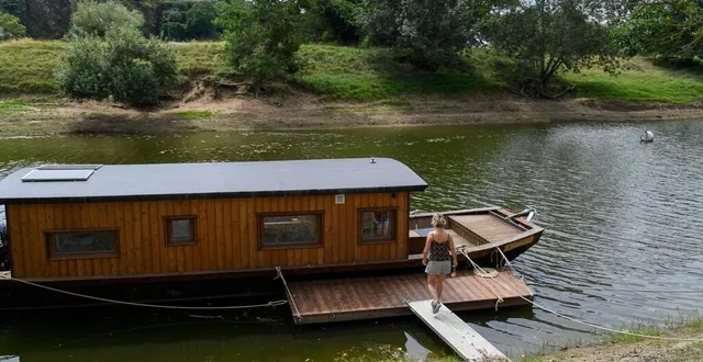 photo  l’hébergement touristique attire beaucoup de clients parcourant la loire à vélo.  &copy;   co - laurent combet 