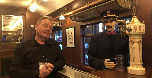 photo  semur-en-vallon, dimanche 21 juillet 2024. christian pottier et les bénévoles de l’association de la compagnie du chemin de fer de semur-en-vallon attendent les visiteurs pour un joli voyage dans le passé.  &copy;  le maine libre 