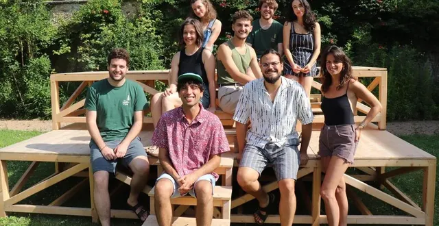 photo  depuis le 29 juillet, la compagnie des assoiffés d’azur est en résidence de création au lieu-dit les pins, à clermont-créans, où se déroulera l’édition 2024 de leur festival.  &copy;  ouest-france 