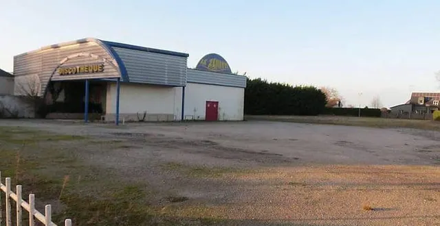 photo  le zénith de bel air à combrée (maine-et-loire) va rouvrir en salle de concert d’ici un an, en été 2025.  &copy;  archives ouest-france 