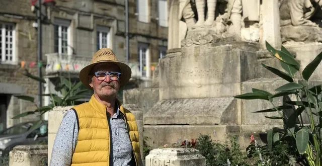 photo  michel louvel est greeter à la ferté-macé (orne).  &copy;  ouest-france 