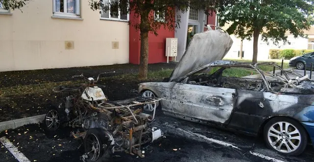 photo  les trois véhicules brûlés à courteille appartiennent au même homme. mais le procès des incendiaires n’a pas permis de déterminer leur mobile.  &copy;  ouest-france 