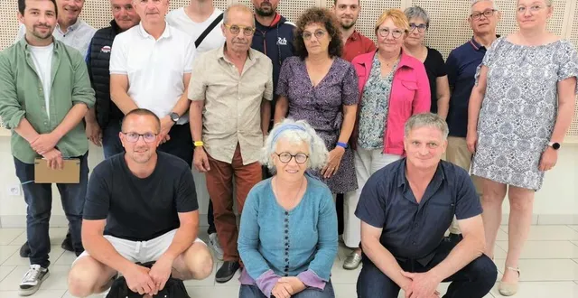 photo  l’omnisports d’arnage doit aussi trouver un nouveau trésorier pour compléter son bureau car marie-agnès sauldebois (au centre au premier plan) arrête, de même que jean-marie david (debout au centre, chemise beige). leur engagement respectif a été salué de tous.  &copy;  le maine libre 