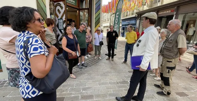 photo  le départ des visites se fait devant l’office de tourisme d’alençon, rue aux sieurs.  &copy;  ouest-france 