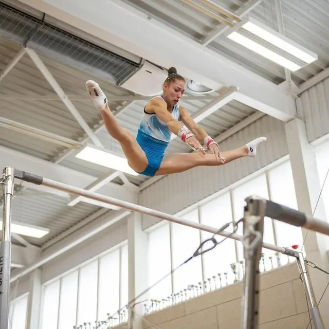 photo kaylia nemour est la meilleure gymnaste du monde actuellement aux barres asymétriques.  ©  photo : mathieu pattier / ouest france