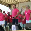 photo les bénévoles du festival de la rillette ont inauguré le karaoké avec une version un peu particulière d’une chanson de michel fugain.