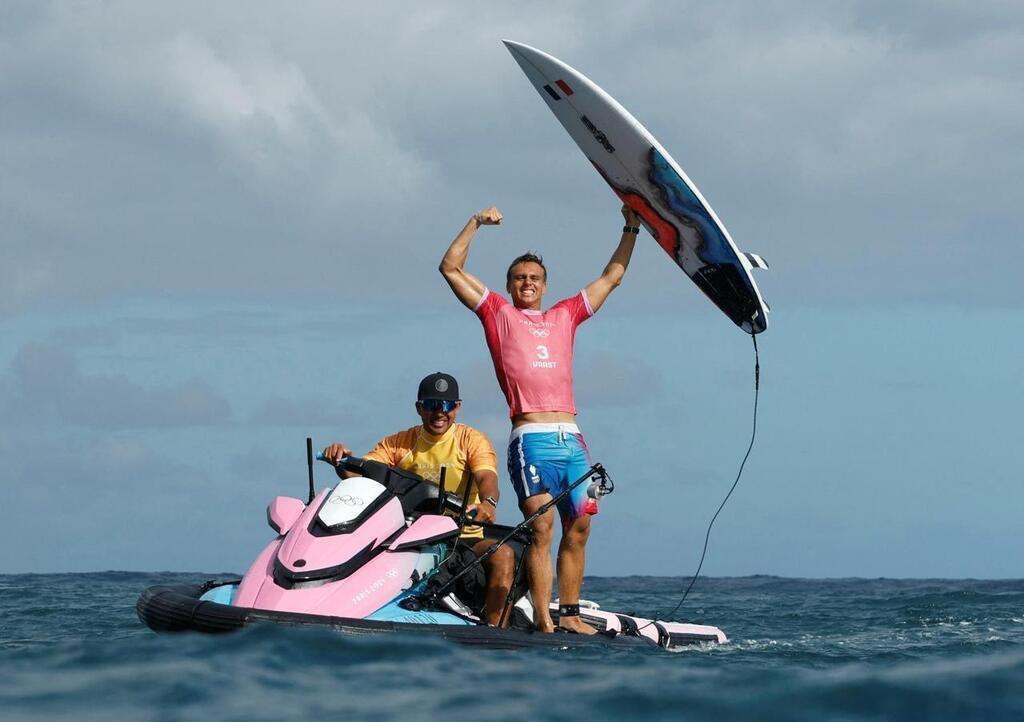 JO 2024 Surf. Le Tahitien Kauli Vaast remporte la 13e médaille d’or