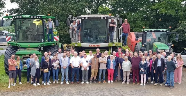 photo  à l’issue du repas célébrant cet anniversaire, un hommage particulier a été rendu à l’ancien président daniel champclou.  &copy;  le maine libre 