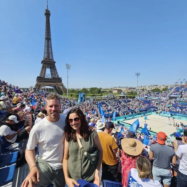 photo nicolas le bras et sa compagne, de nort-sur-erdre, en loire-atlantique, ont déjà assisté à plusieurs épreuves des jo de paris et notamment au beach-volley  ©  photo nicolas le bras
