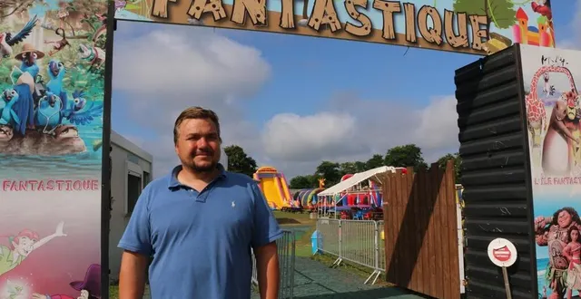 photo  kévin mesme a ouvert l’île fantastique à la flèche il y a dix ans avec son père thierry.  &copy;  ouest-france 