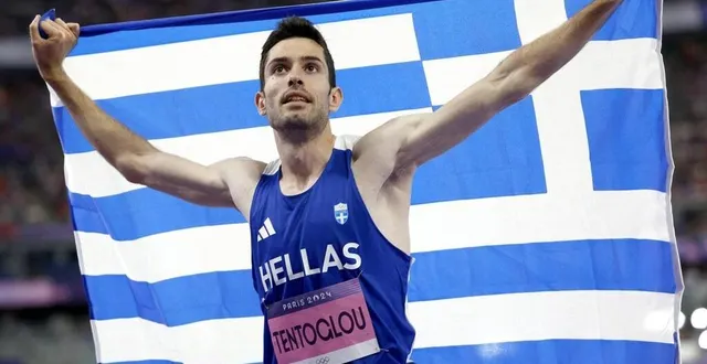 photo  miltiadis tentoglou devient double champion olympique du saut en longueur.  &copy;  photo : franck robichon / epa 