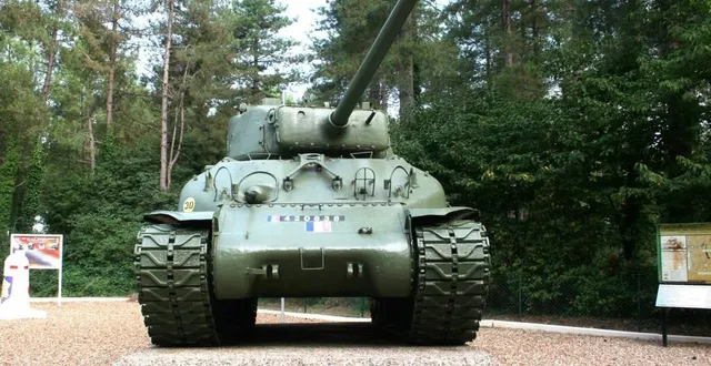 photo  le char sherman 75 nord sarthe, route de bonnétable.  &copy;  le maine libre 