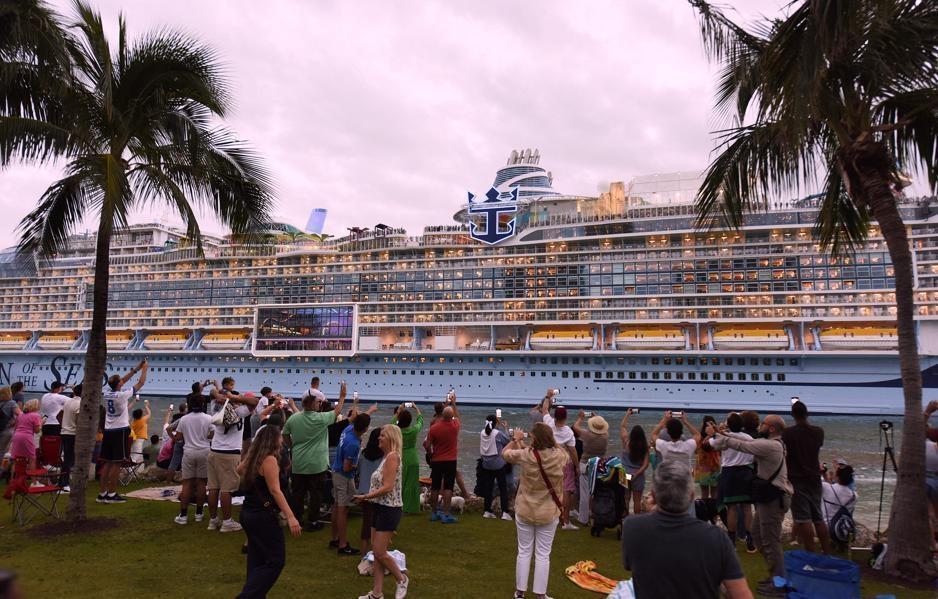 Ils Sont D Sormais Aussi Grands Que Cinq Titanic Jusquo Les Bateaux De Croisi Re La Baule