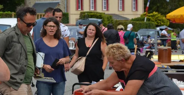 photo  une foire à tout se déroulera dimanche dans le bourg.  &copy;  ouest-france 