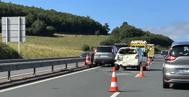 photo  l’accident sur l’a84 en direction de rennes concerne trois véhicules.  &copy;  ouest france 