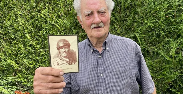 photo  pierre auboiron garde précieusement chez lui un portrait du général leclerc.  &copy;  ouest-france 