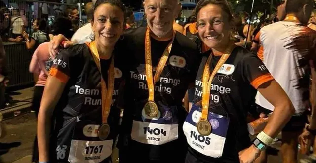 photo  sandrine, serge et dorine (de gauche à droite) ont, en tant que meneurs d’allure, eux aussi droit à leur médaille !  &copy;  sandrine conti 