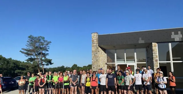 photo  les traileurs et marcheurs nordiques prêt à arpenter les nouveaux sentiers de destination outdoor  &copy;  . ouest-france 