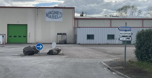 photo  c’est ce site de stockage de l’usine marelli (auparavant utilisé par la coopérative agrial) rue georges-brassens, qui fait désormais l’objet de discussions entre marelli et le groupe lemoine.  &copy;  ouest-france 