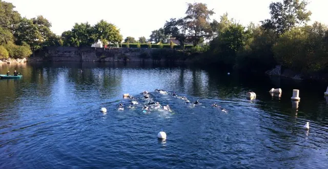 photo  dans la carrière de granit, un baptême de plongée avec maïtaï bécon plongée.  &copy;  maïtaï plongée 