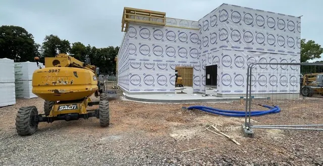 photo  les travaux de construction du burger king devraient s’achever en septembre pour une ouverture prévue début décembre.  &copy;  ouest-france 