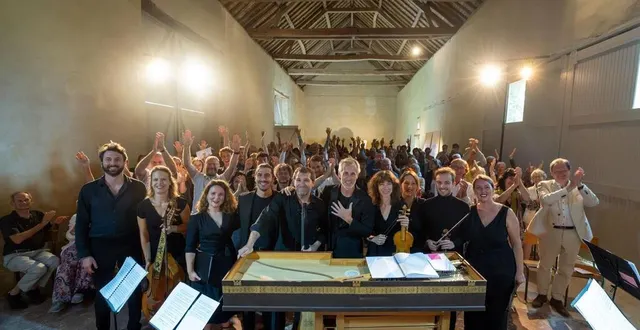 photo  l’ensemble correspondances, lors d’un concert sur le chemin de leur escapade.  &copy;  david commenchal 