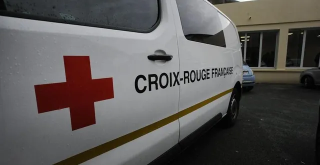 photo  la jeune fille a été immédiatement prise en charge par la croix rouge sur les lieux.  &copy;  archives le courrier de l’ouest - christophe bernard 