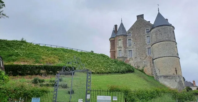 photo  lors de la fête médiévale de montmirail, une fillette a été blessée durant un feu d’artifice.  &copy;  ouest-france 