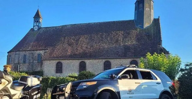 photo  ce week-end, une voiture de la police américaine était invitée à la fête du village.  &copy;  ouest-france 