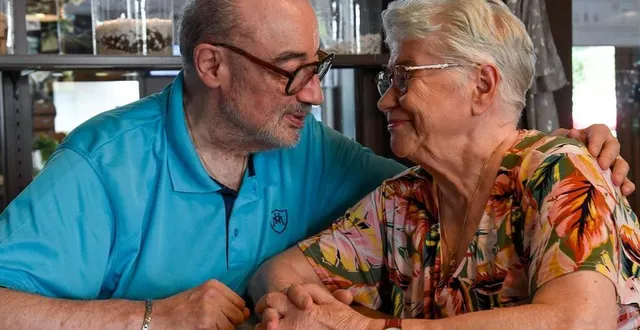 photo  christian, 74 ans et ginette, 86 ans, se sont rencontrés dans leur résidence senior.  &copy;  co – laurent combet 
