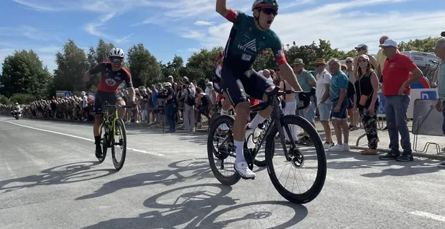 photo  ewen fernandez (vc sébastiennais, open 1) s’est imposé dans un sprint à trois après une longue échappée.  &copy;  co - chadi yahya 