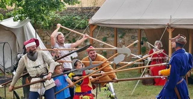 photo  le manoir de la cour célèbre le xiiie siècle ce week-end.  &copy;  archives ouest-france 