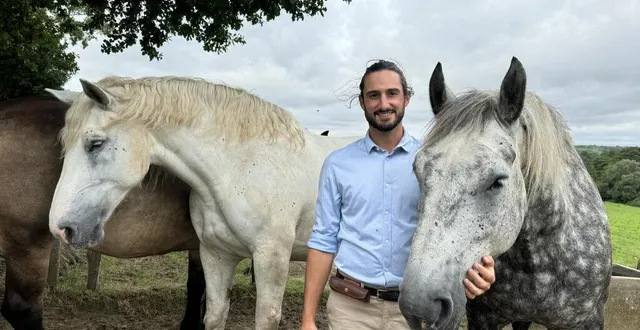 photo  julien fouasnon-boblet élève des percherons dans son exploitation à origny-le-butin, dans le perche ornais.  &copy;  ouest-france 