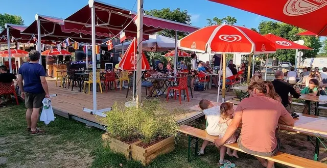 photo  à arnage, près du mans (sarthe), la guinguette de la gèmerie est un spot populaire de l’agglomération mancelle.  &copy;  archives ouest-france 