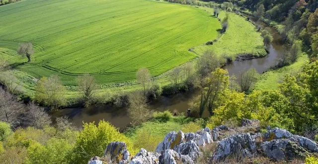 photo  le panorama à 180 degrés du cirque naturel de courossé est à couper le souffle.  &copy;  archives dominique drouet 