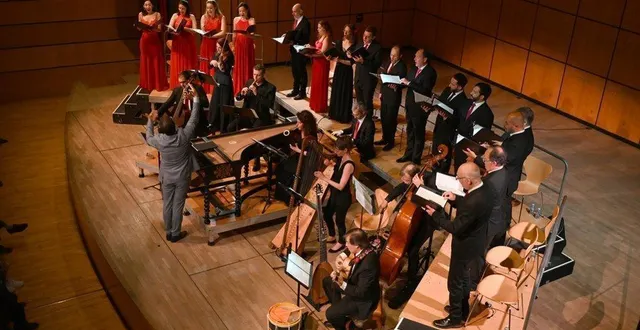 photo  leonardo garcía-alarcón et son ensemble cappella mediterranea programmés en ouverture du festival.  &copy;  festival agape 