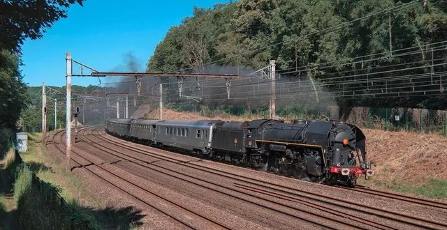 photo  l’amicale des anciens et amis de la traction vapeur (aaatv) a restauré et fait rouler la locomotive à vapeur lors de voyages événements.  &copy;  erwan quintin 