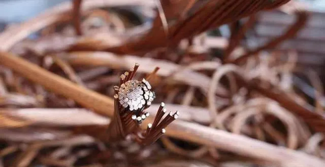 photo  un câble de fibre optique sectionné a privé plus de 1 000 clients du réseau orange d’internet (photo d’illustration).  &copy;  archives ouest-france 